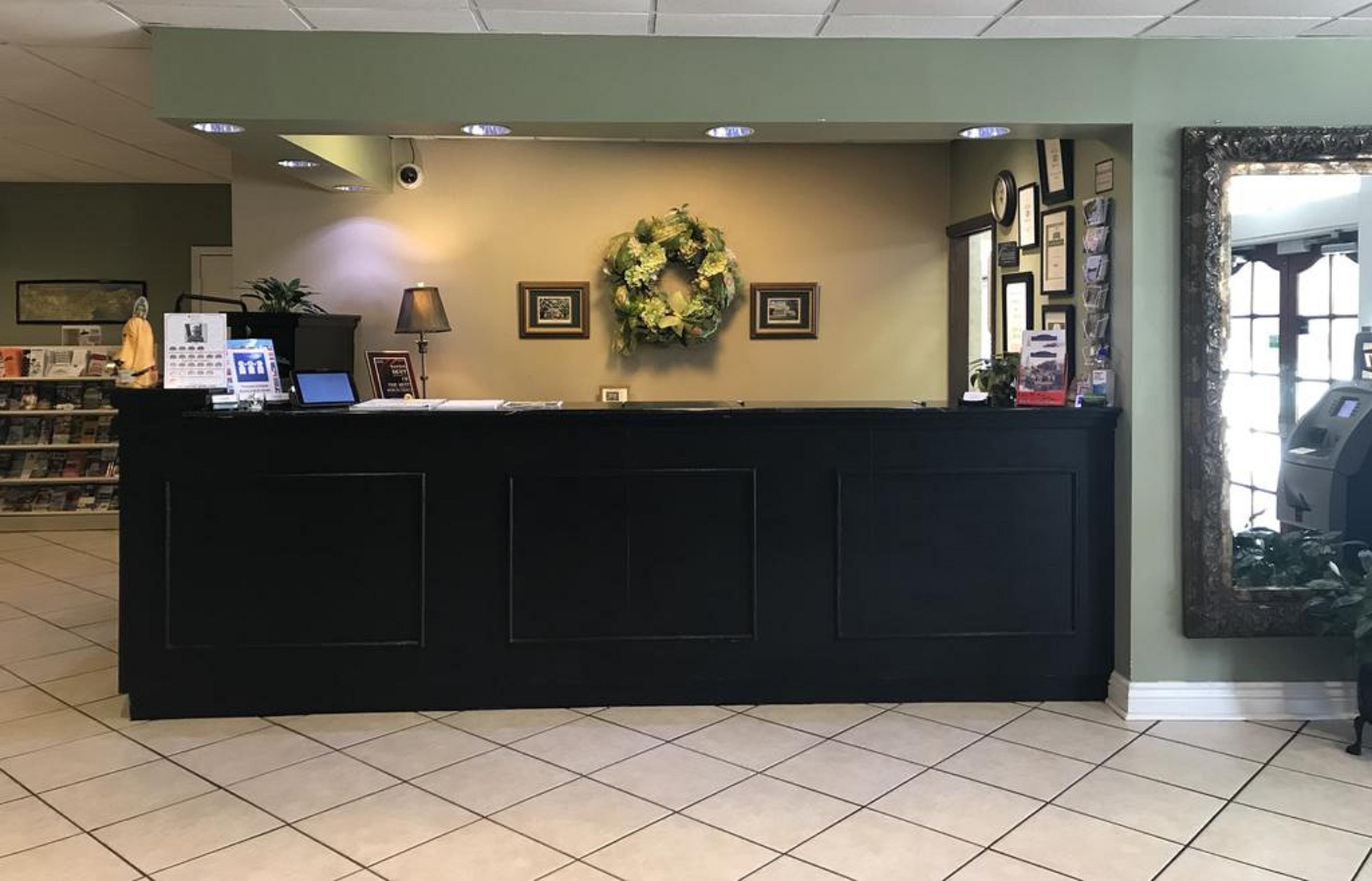 Carmel Inn And Suites Тибодо Экстерьер фото