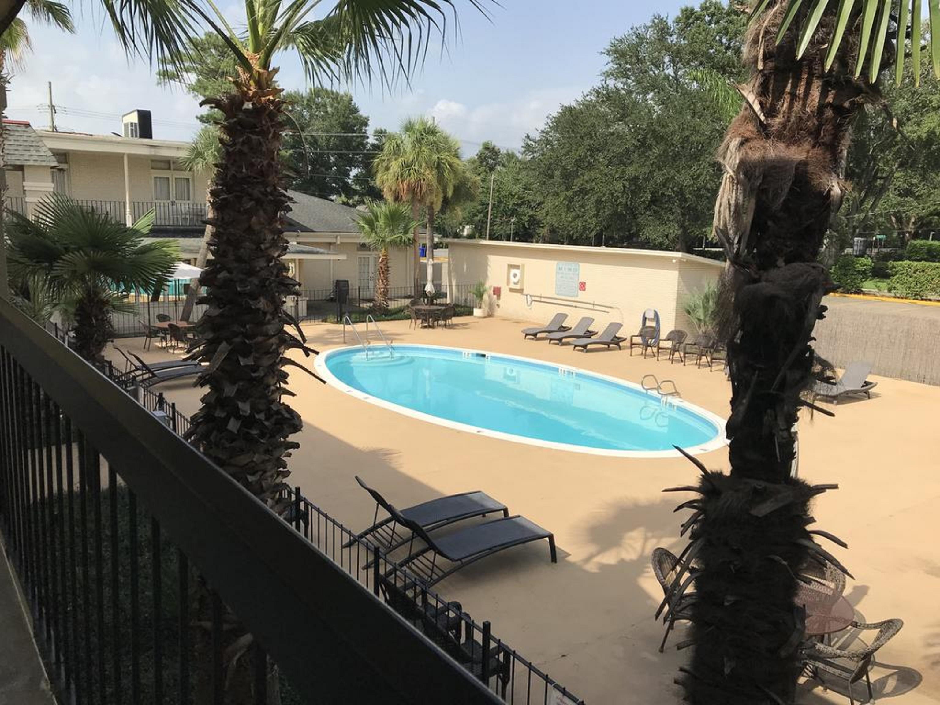 Carmel Inn And Suites Тибодо Экстерьер фото