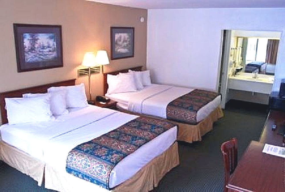 Carmel Inn And Suites Тибодо Номер фото